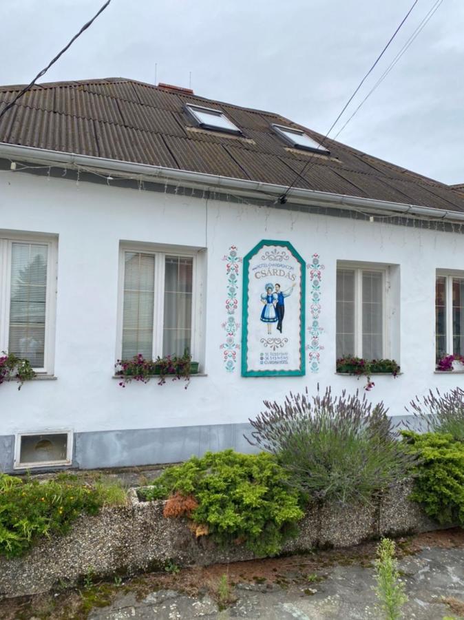 B&B Chardas Buk Luaran gambar